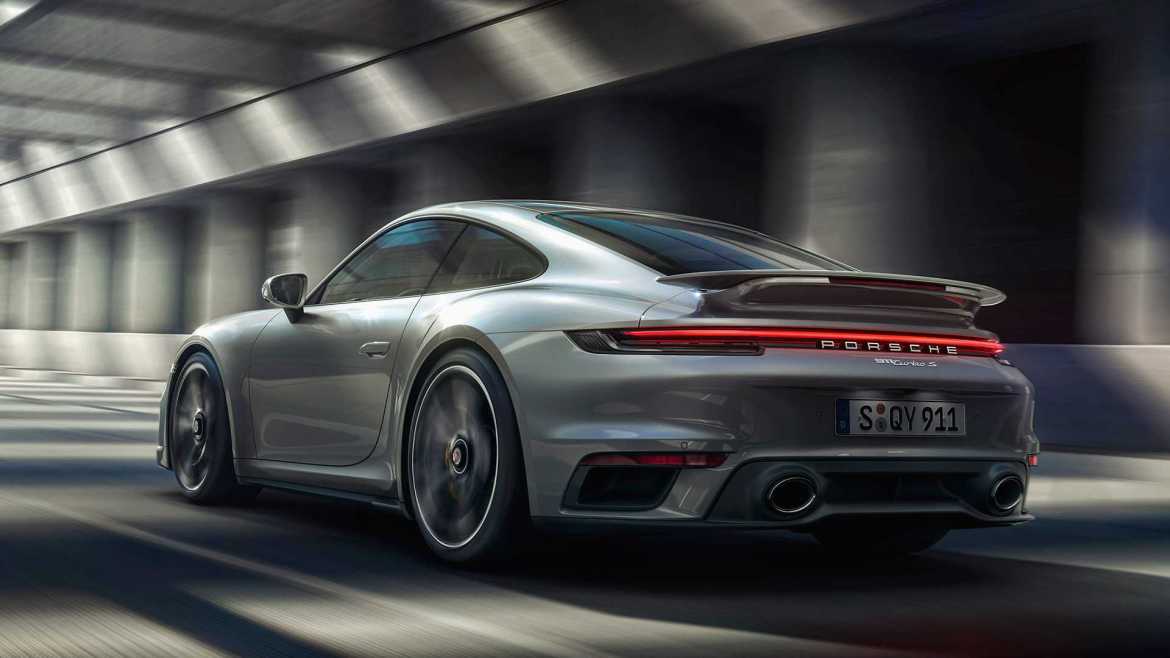 Porsche, Avrupa'nın en değerli otomobil üreticisi seçildi