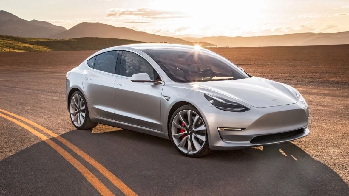 Tesla, ultrasonik sensörleri arabalarından çıkardı