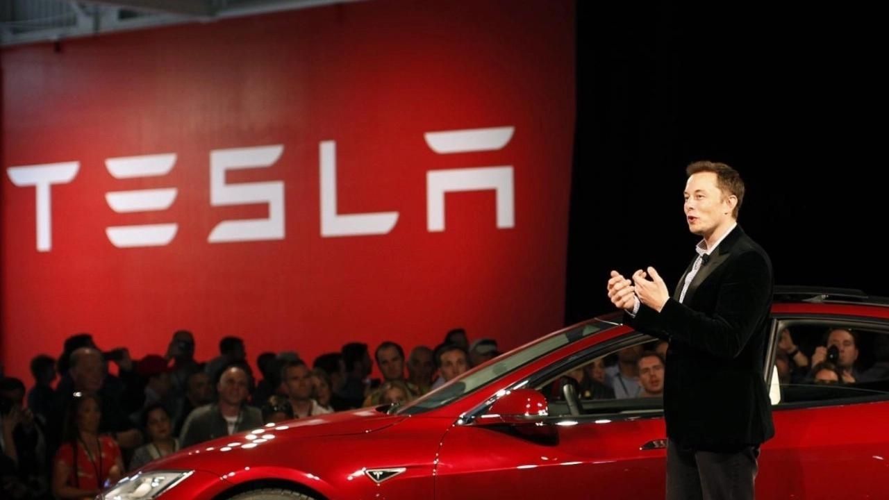 Elon Musk'ın hırsı Tesla, Apple'dan daha değerli olacak!