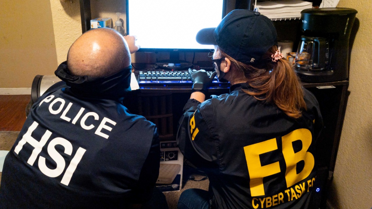FBI, Hive fidye yazılımı grubuna ait sistemlere giriyor